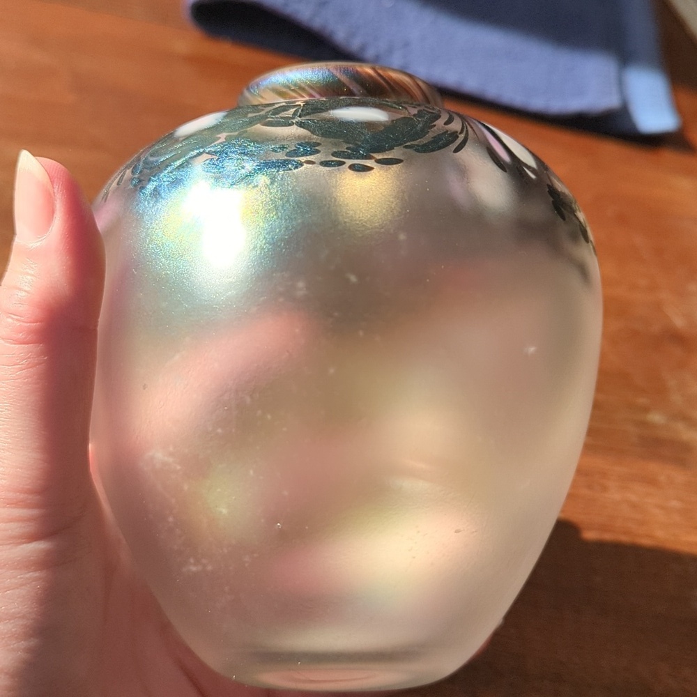 Hand Blown Iridescent Glass Vase - Picture 4 of 10